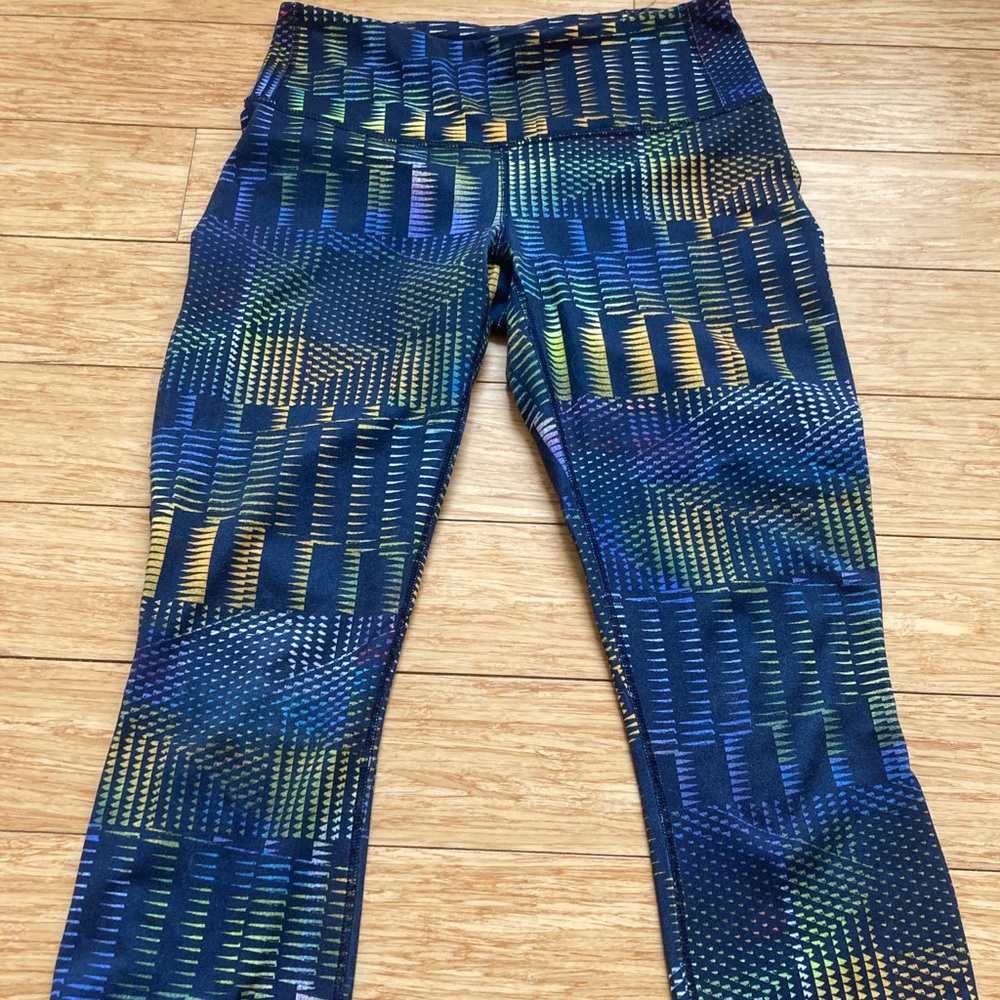 Patagonia Capri length fun leggings, size small